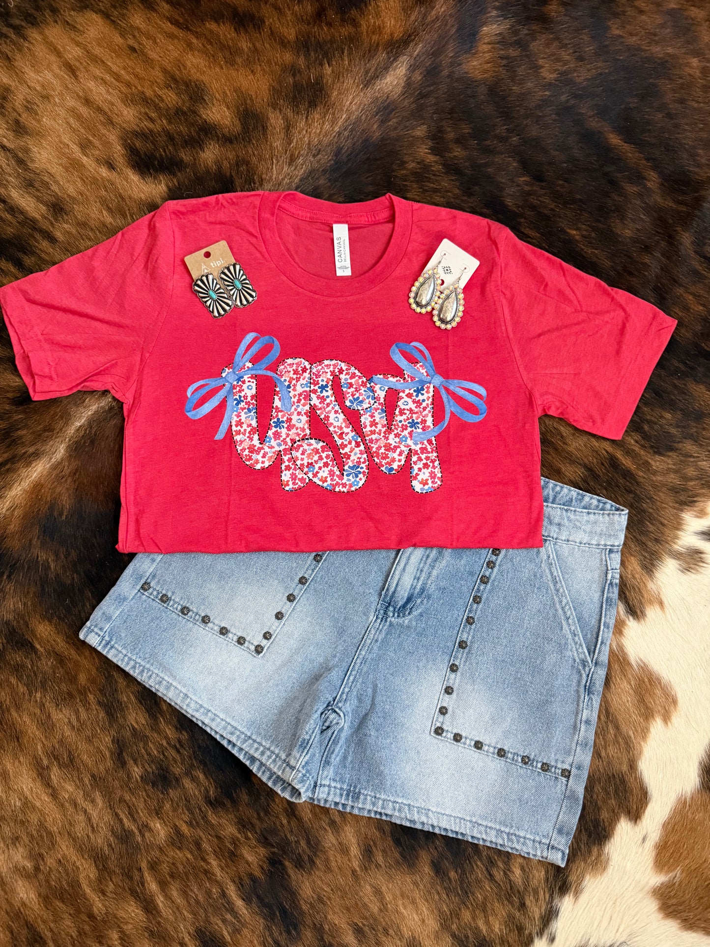 USA Bows on Heather Red